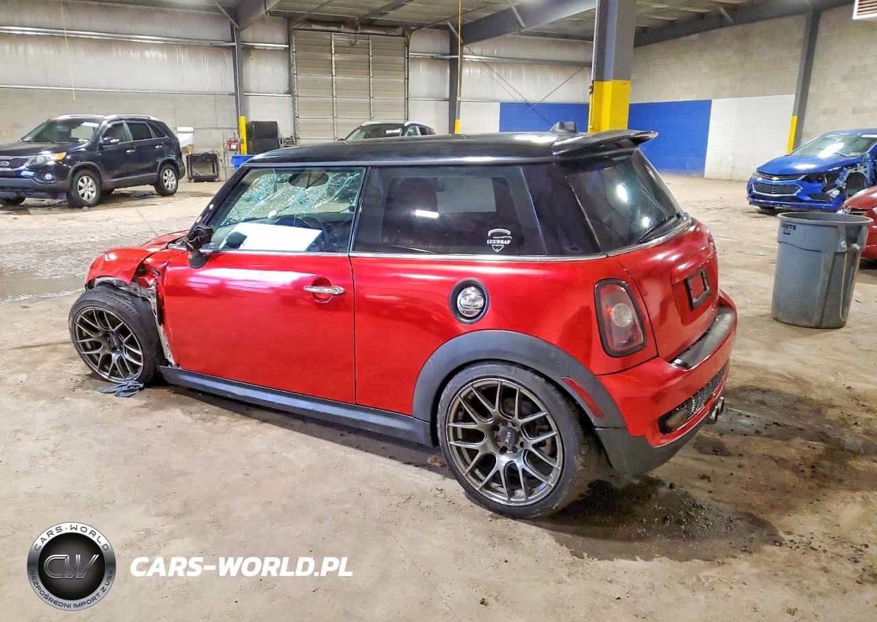 2009 Mini Cooper S VIN:WMWMF73529TW82081 - 2