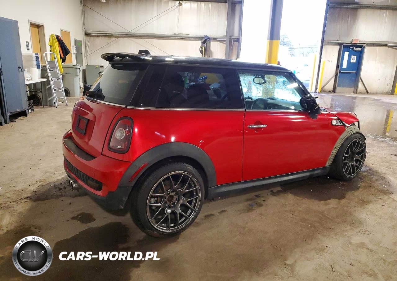2009 Mini Cooper S VIN:WMWMF73529TW82081 - 3