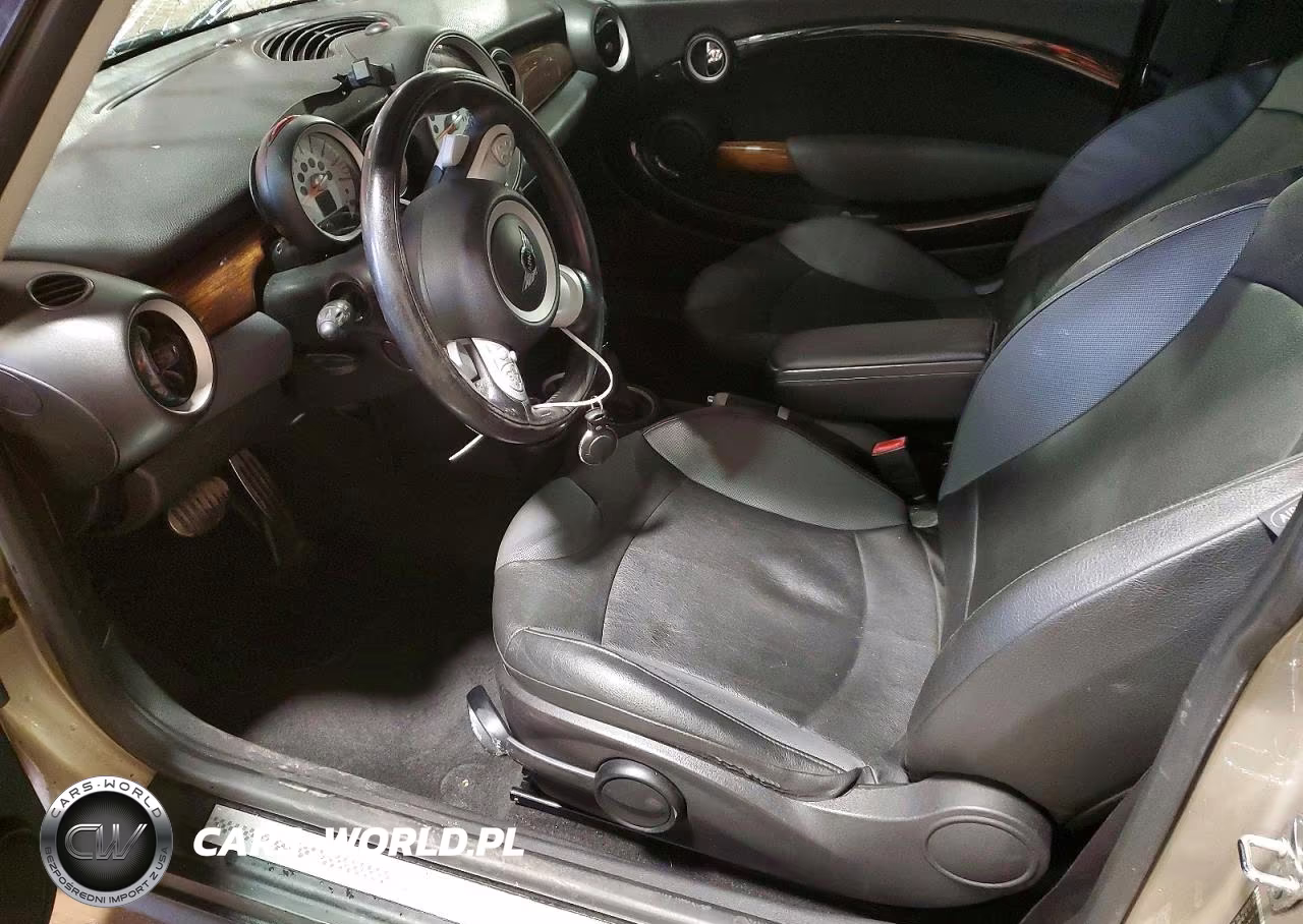 2009 Mini Cooper S VIN:WMWMF73529TW82081 - 7