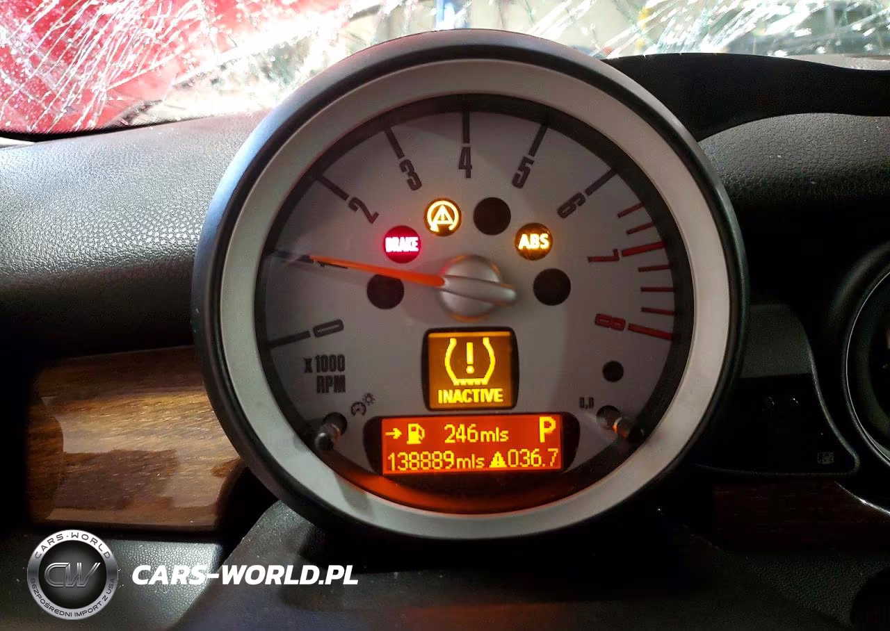 2009 Mini Cooper S VIN:WMWMF73529TW82081 - 9
