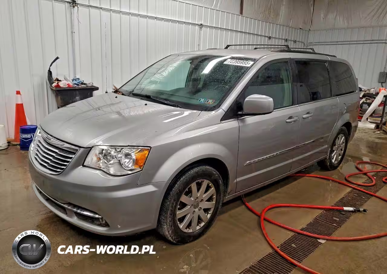 2016 Chrysler Town & Country Touring