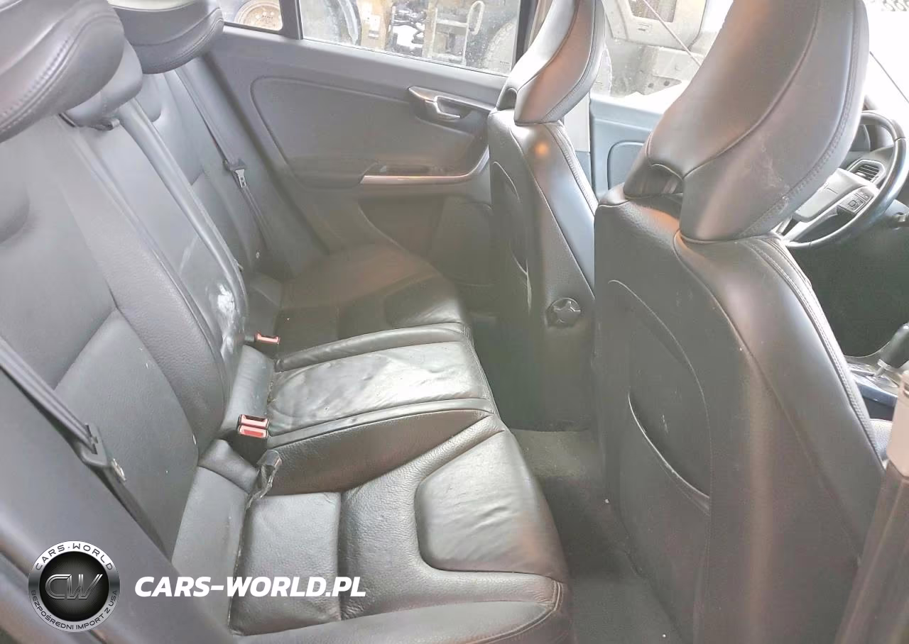 2012 Volvo S60 T5 VIN:YV1622FS8C2130703 - 10