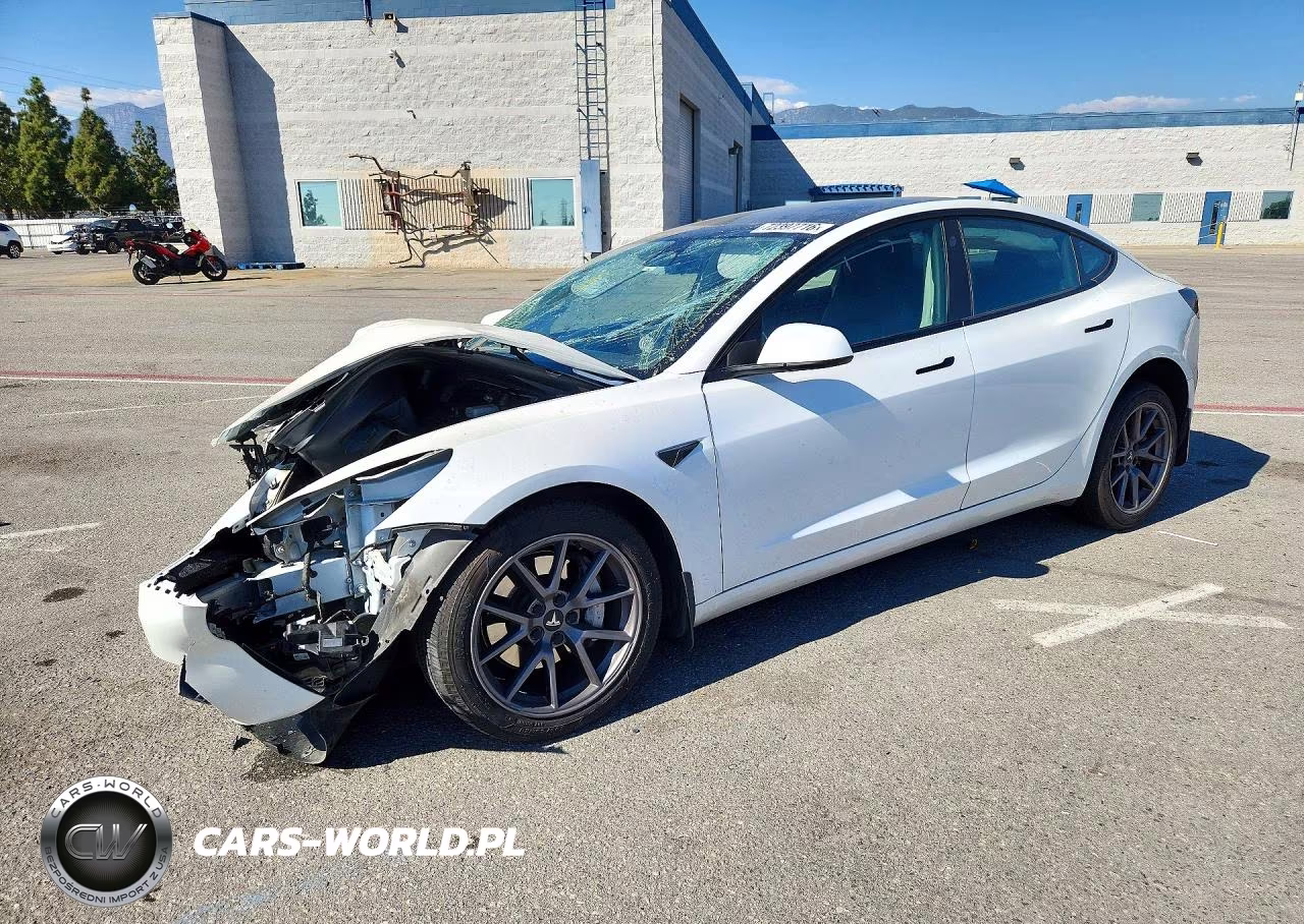 2023 Tesla Model 3 VIN:5YJ3E1EA5PF563076 - 1