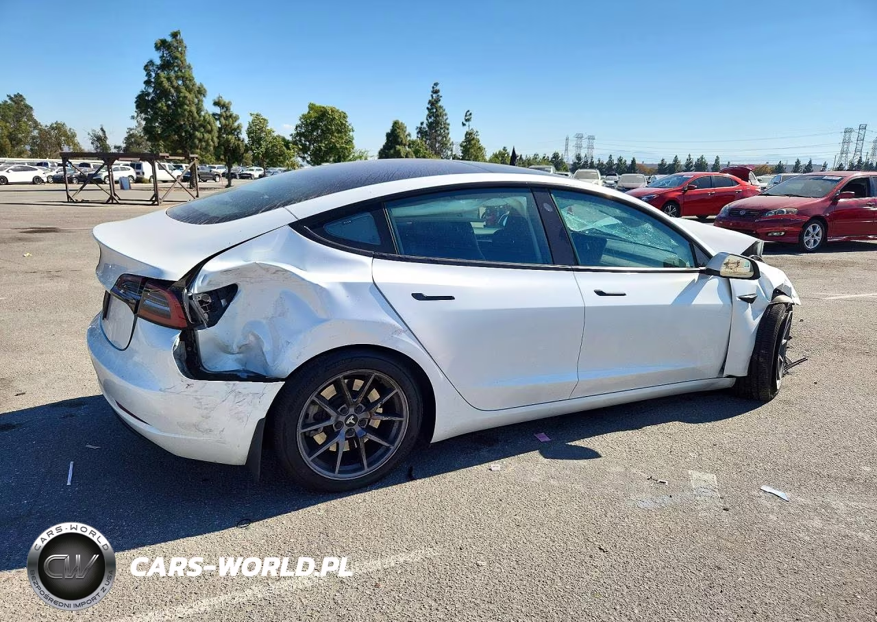 2023 Tesla Model 3 VIN:5YJ3E1EA5PF563076 - 3