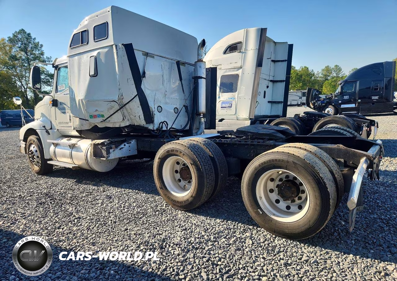 2005 International 9400I Semi Truck VIN:2HSCNAPR85C013126 - 2