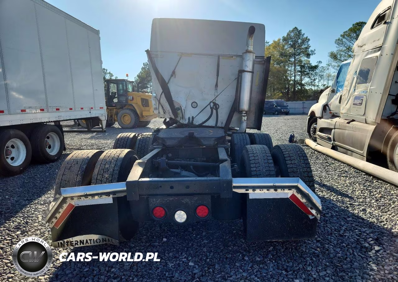 2005 International 9400I Semi Truck VIN:2HSCNAPR85C013126 - 6