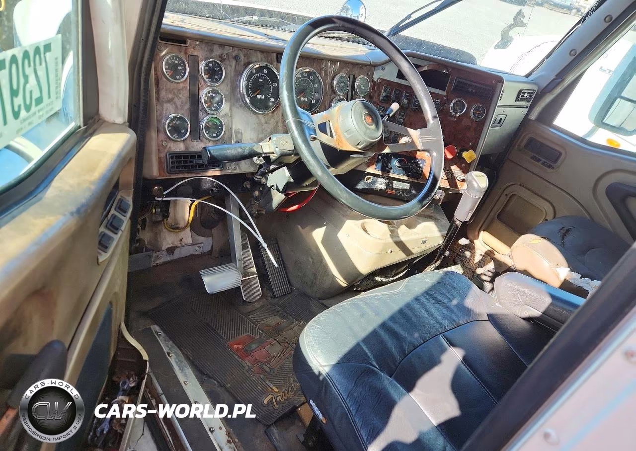 2005 International 9400I Semi Truck VIN:2HSCNAPR85C013126 - 8