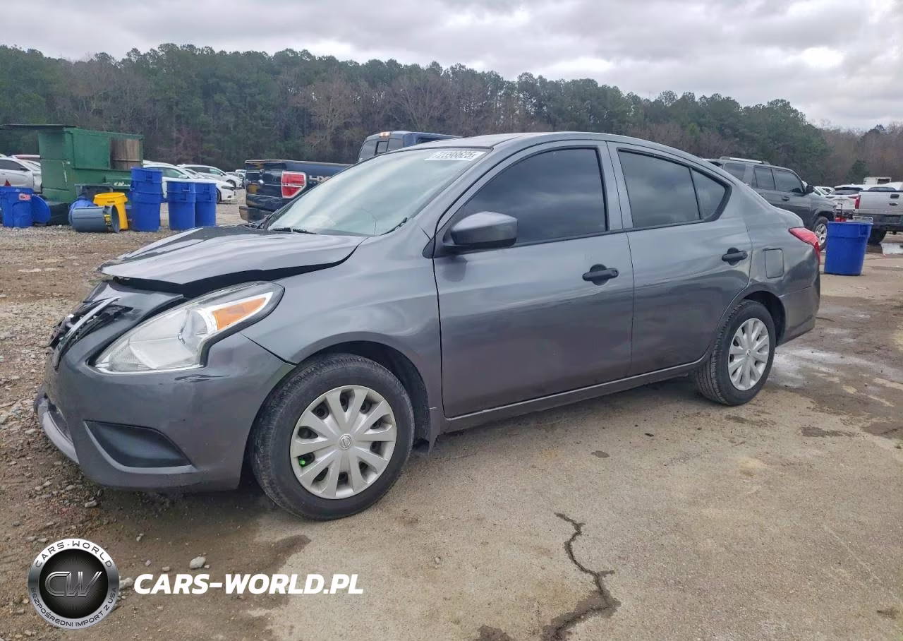 2016 Nissan Versa S – zdjęcie 1 z 12