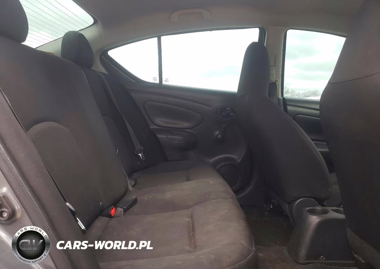 2016 Nissan Versa S VIN:3N1CN7AP3GL889024 - 10