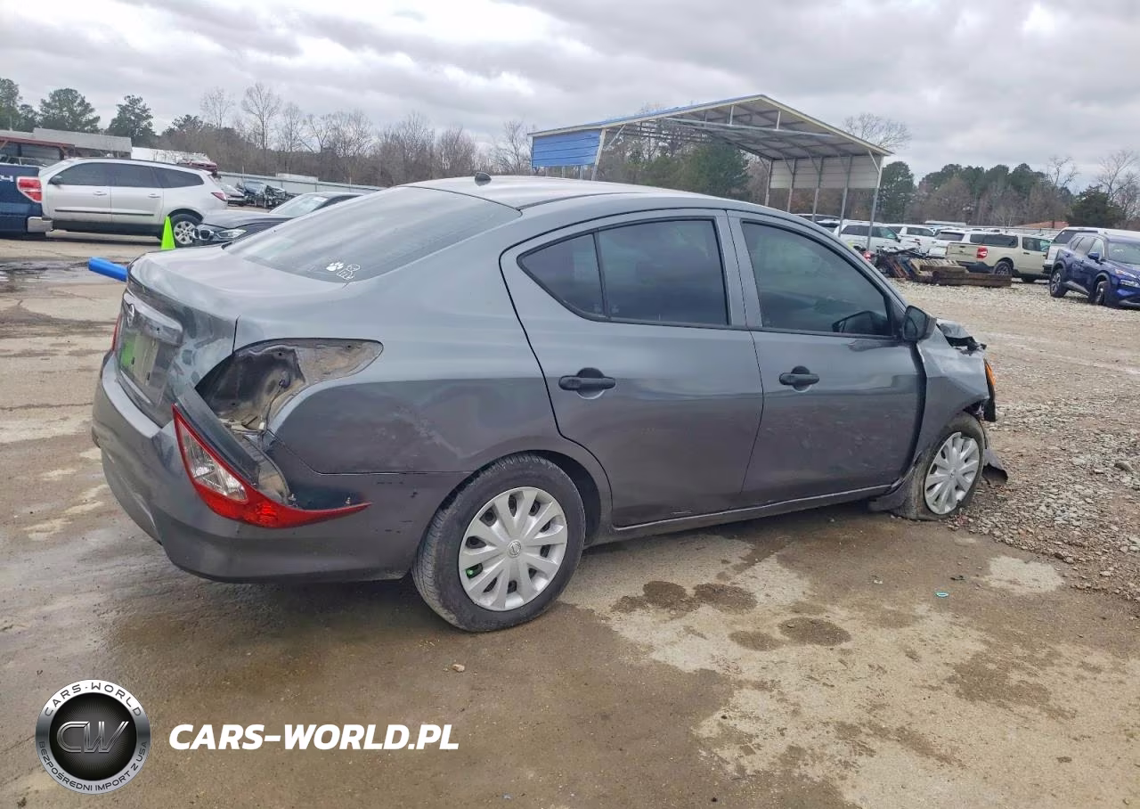 2016 Nissan Versa S VIN:3N1CN7AP3GL889024 - 3
