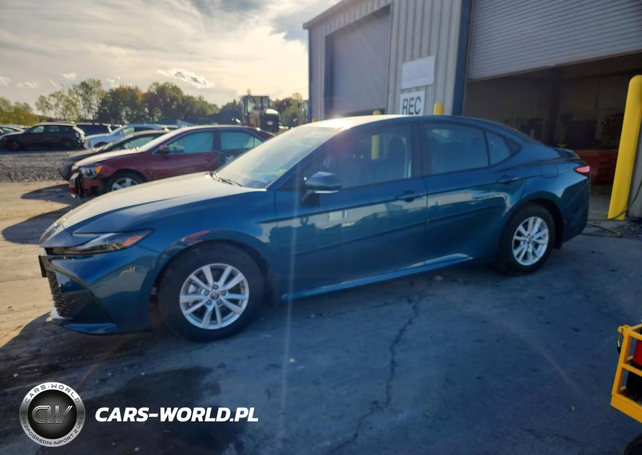 2026 Toyota Camry Le VIN:4T1DAACK1TU682476 - 1