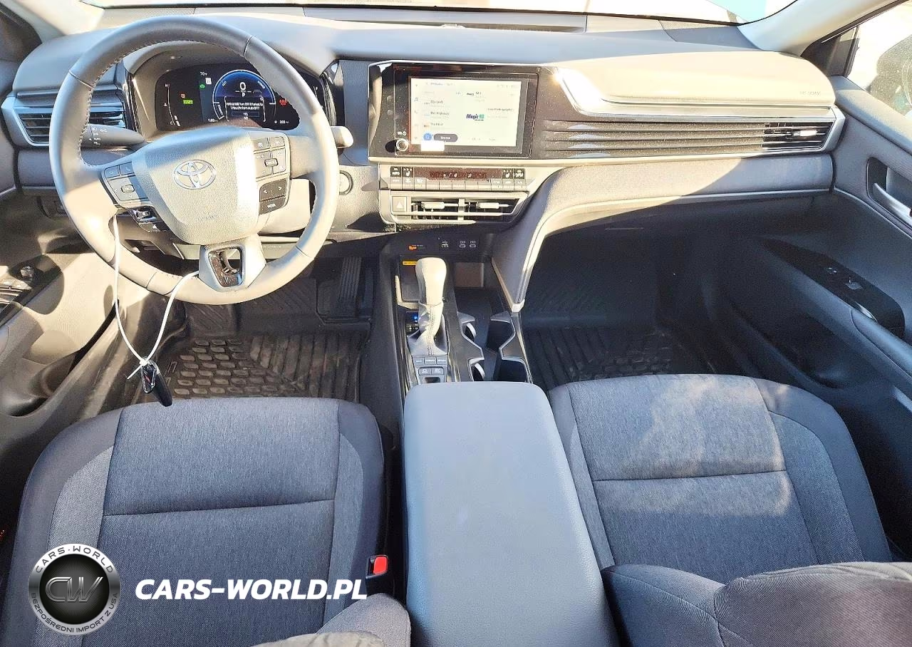 2026 Toyota Camry Le VIN:4T1DAACK1TU682476 - 8