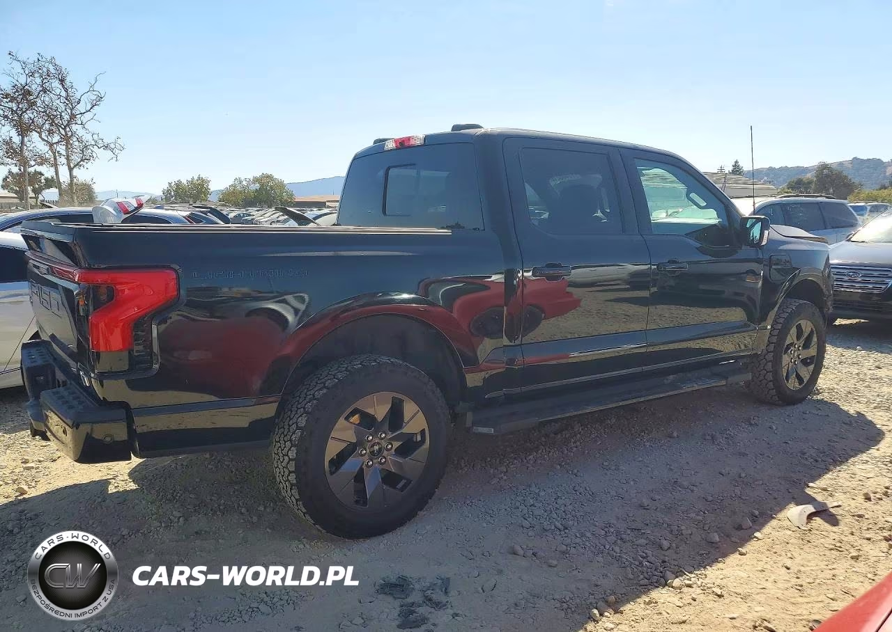 2022 Ford F150 Lightning Pro VIN:1FT6W1EV1NWG13235 - 3