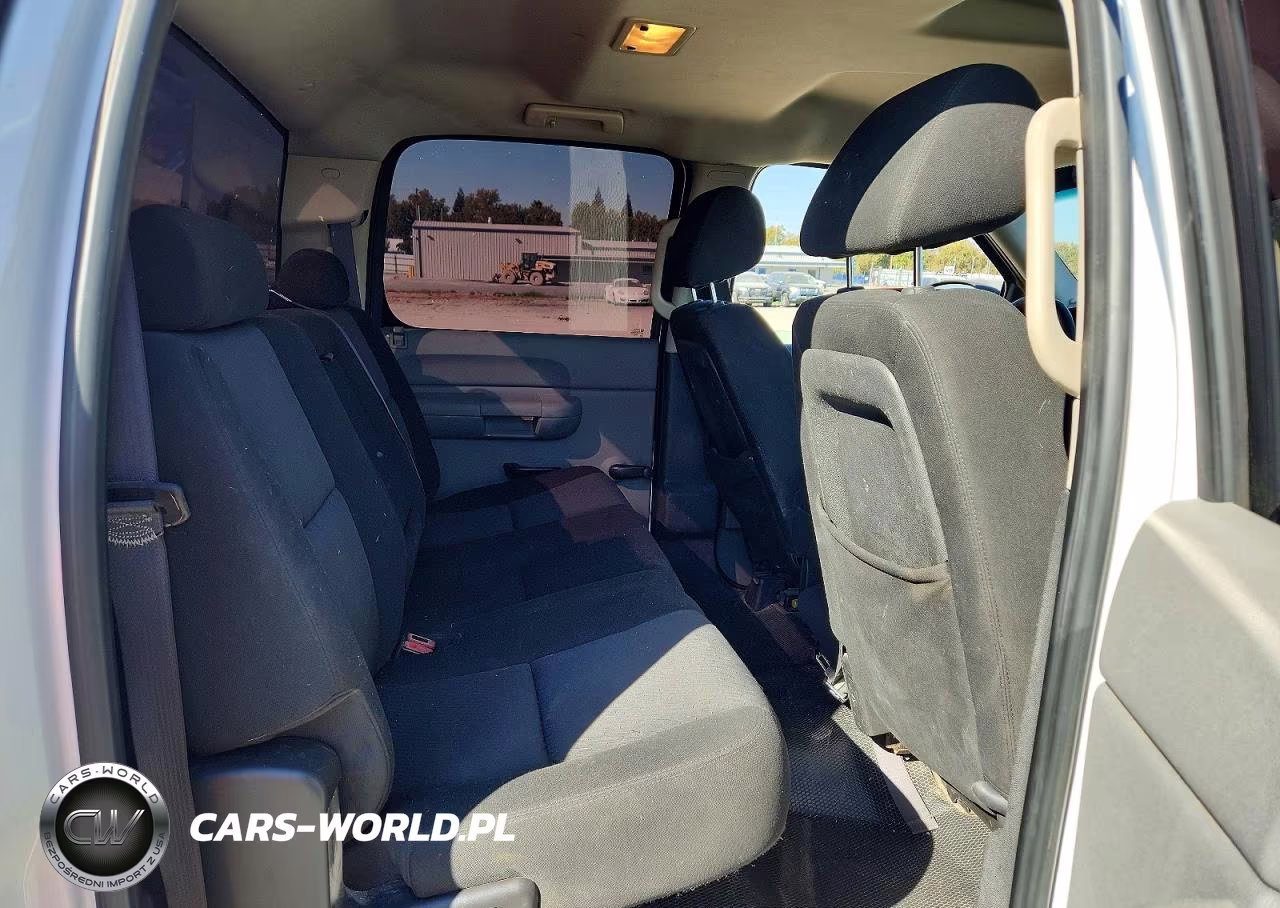 2010 Chevrolet Silverado C1500 VIN:3GCRCPEA3AG201574 - 10