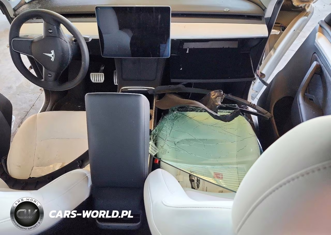 2023 Tesla Model Y VIN:7SAYGDEF6PF877674 - 8