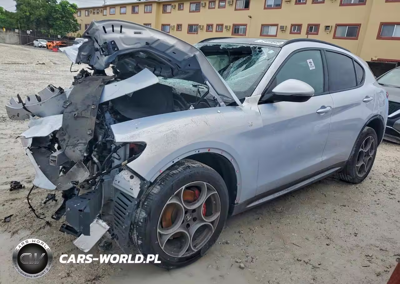 2022 Alfa Romeo Stelvio Ti