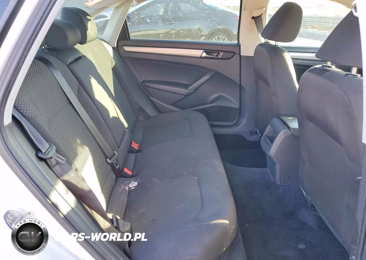 2015 Volkswagen Passat S VIN:1VWAT7A34FC016719 - 10