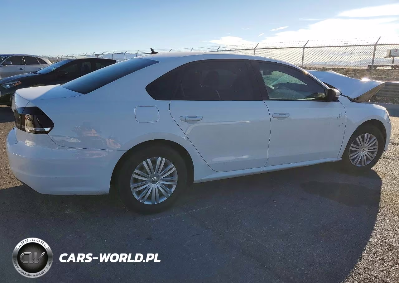 2015 Volkswagen Passat S VIN:1VWAT7A34FC016719 - 3