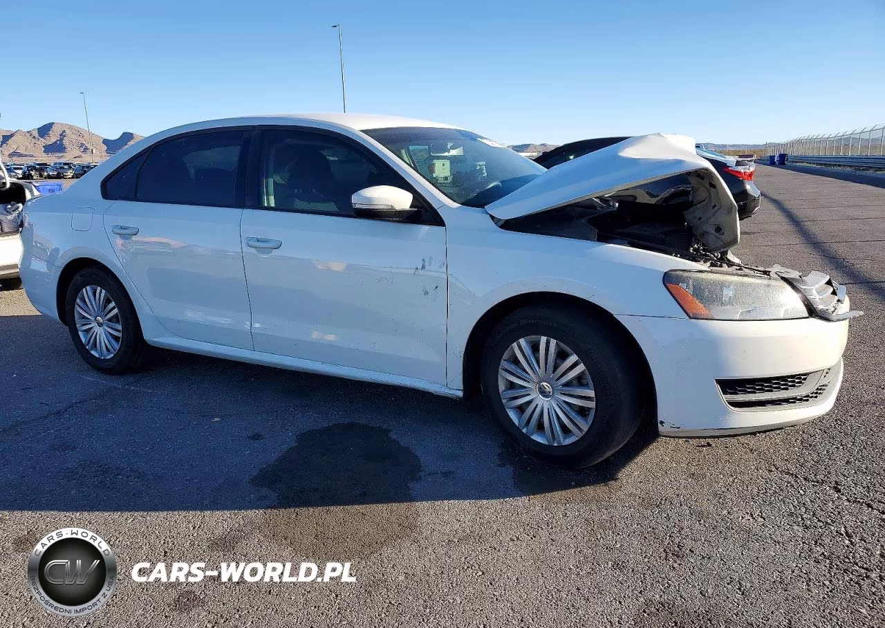 2015 Volkswagen Passat S VIN:1VWAT7A34FC016719 - 4