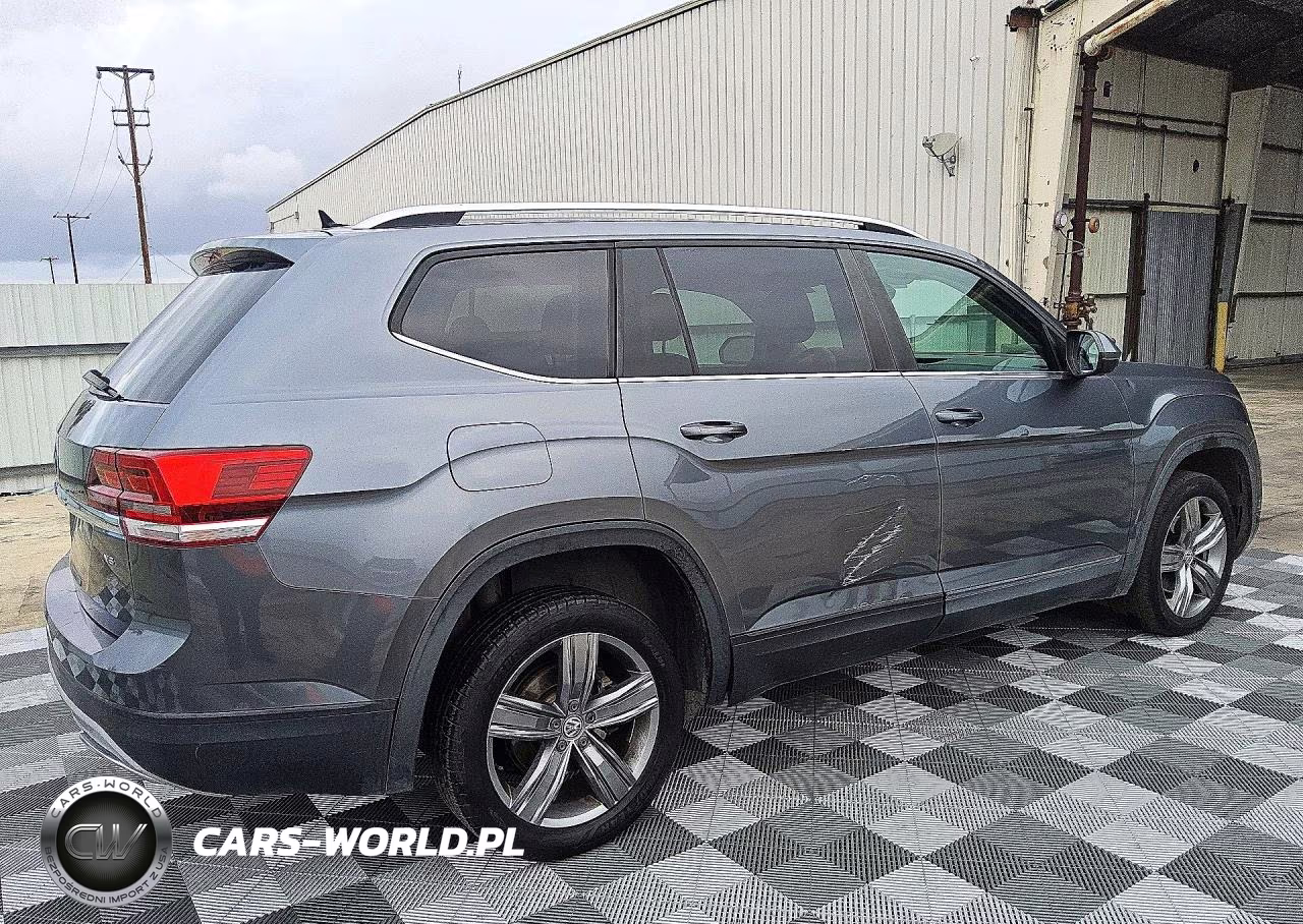 2018 Volkswagen Atlas Se VIN:1V2CR2CA8JC529729 - 3