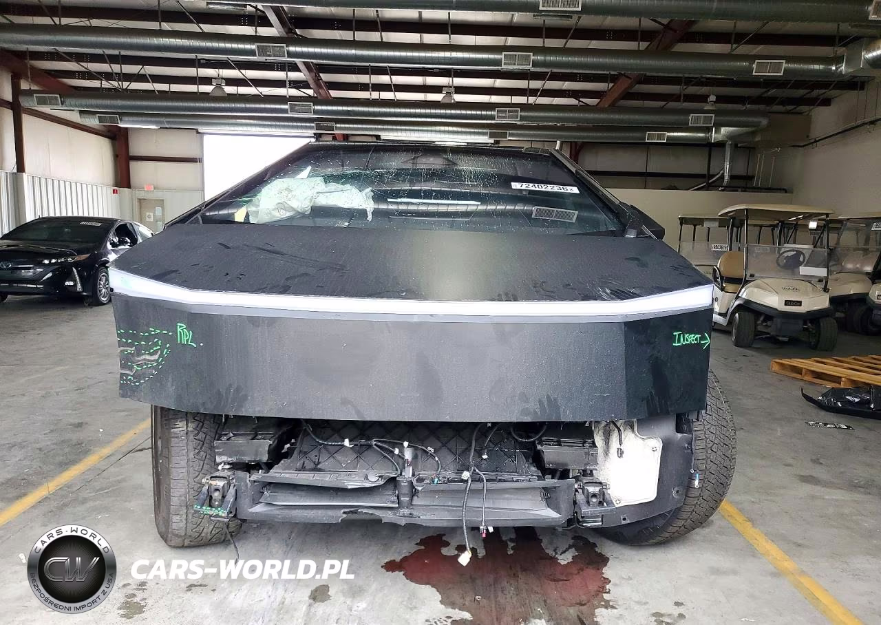 2025 Tesla Cybertruck VIN:7G2CEHED2SA074401 - 5
