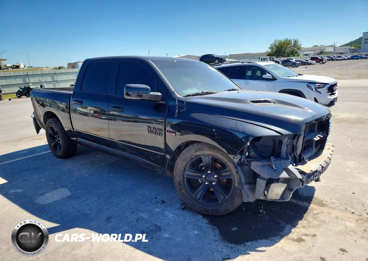 2017 Ram 1500 Sport VIN:1C6RR7MTXHS558830 - 4