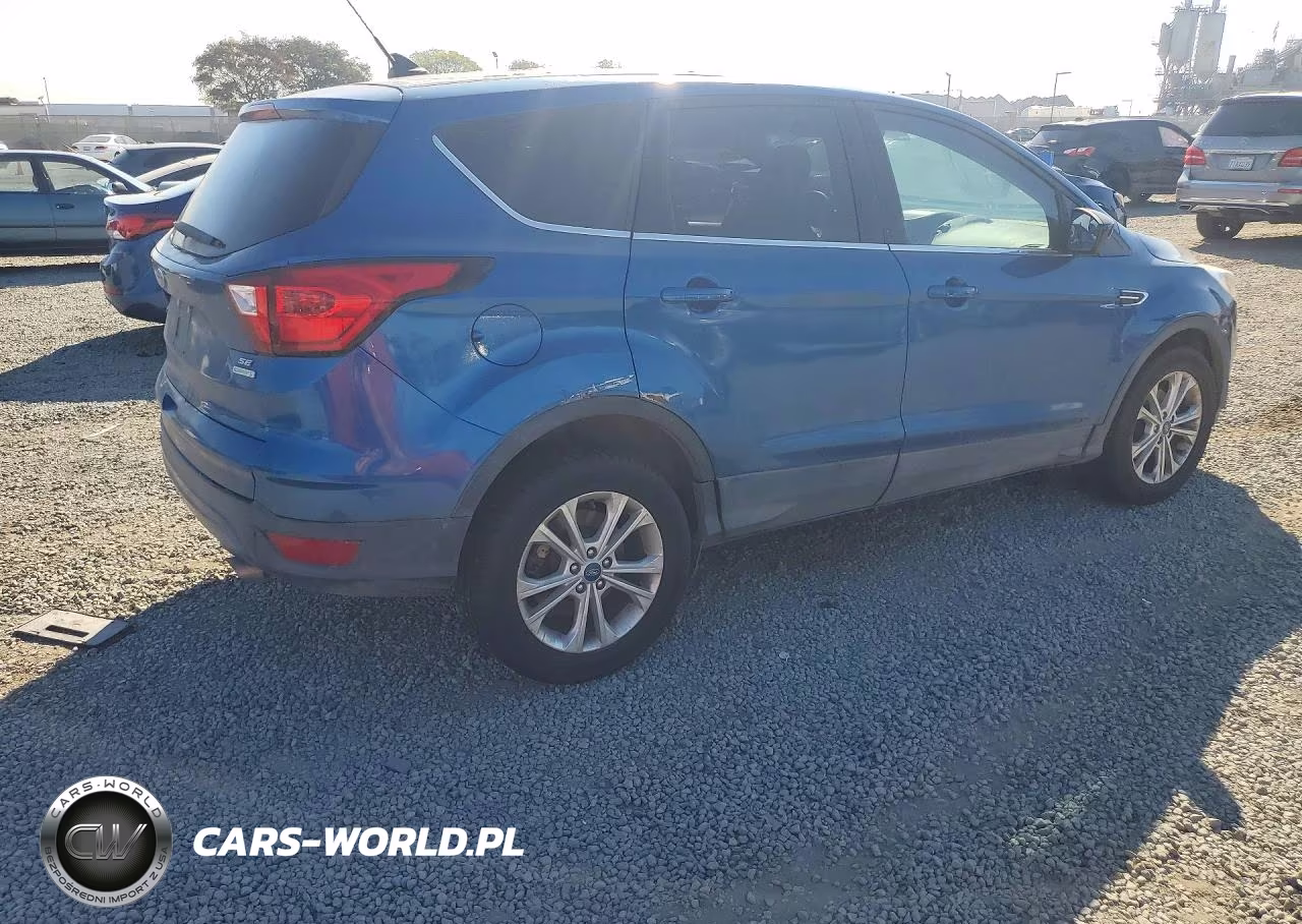 2019 Ford Escape Se VIN:1FMCU0GD7KUA06217 - 3