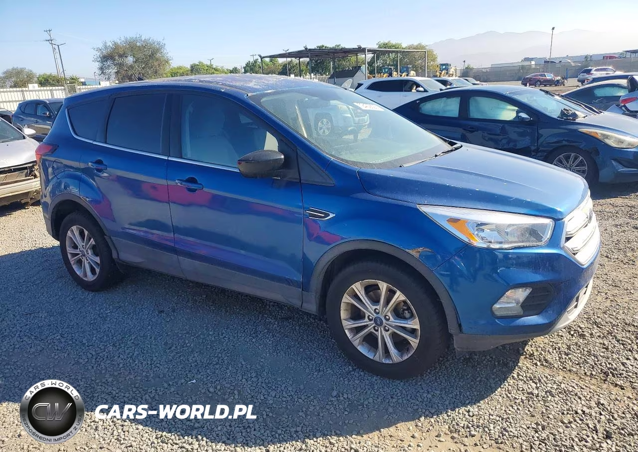 2019 Ford Escape Se VIN:1FMCU0GD7KUA06217 - 4