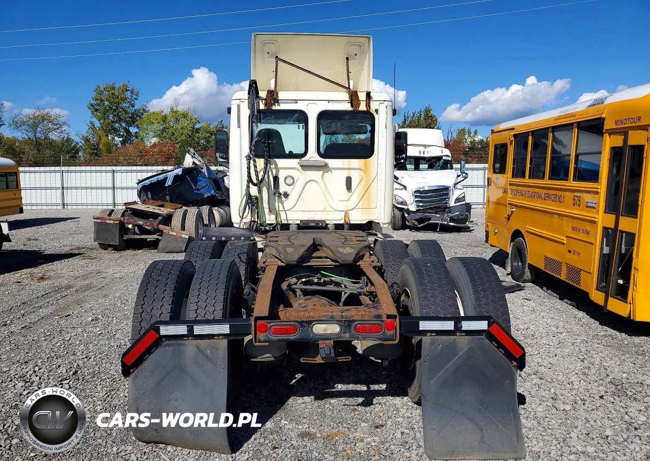 2018 Freightliner Cascadia 126 Semi Truck VIN:3AKJHLDV7JSJX5301 - 6