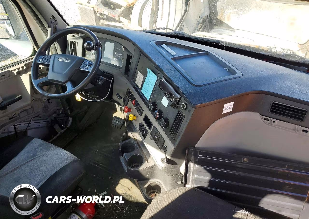 2018 Freightliner Cascadia 126 Semi Truck VIN:3AKJHLDV7JSJX5301 - 8