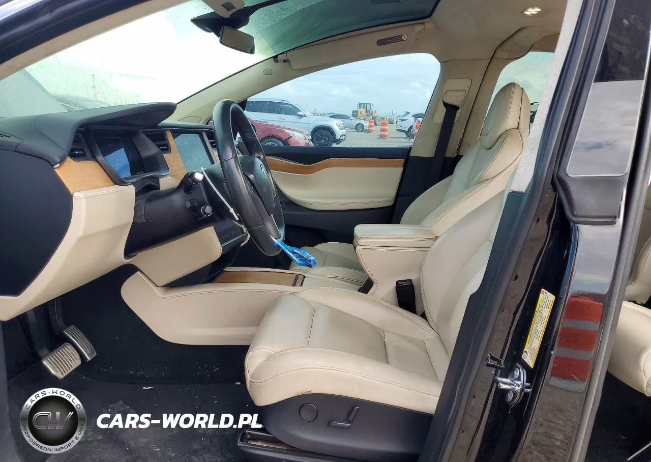 2018 Tesla Model X VIN:5YJXCBE29JF136366 - 7