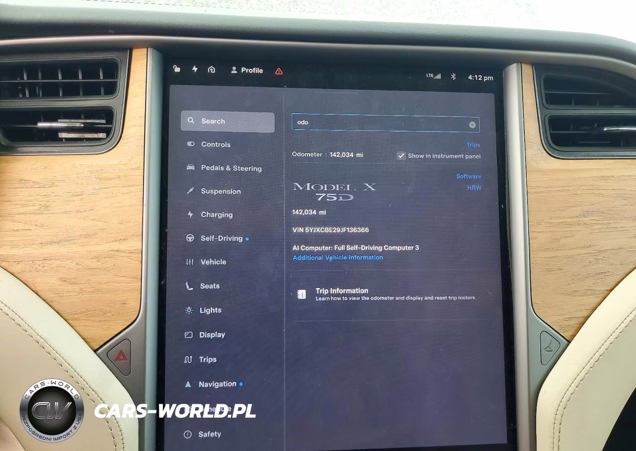 2018 Tesla Model X VIN:5YJXCBE29JF136366 - 9