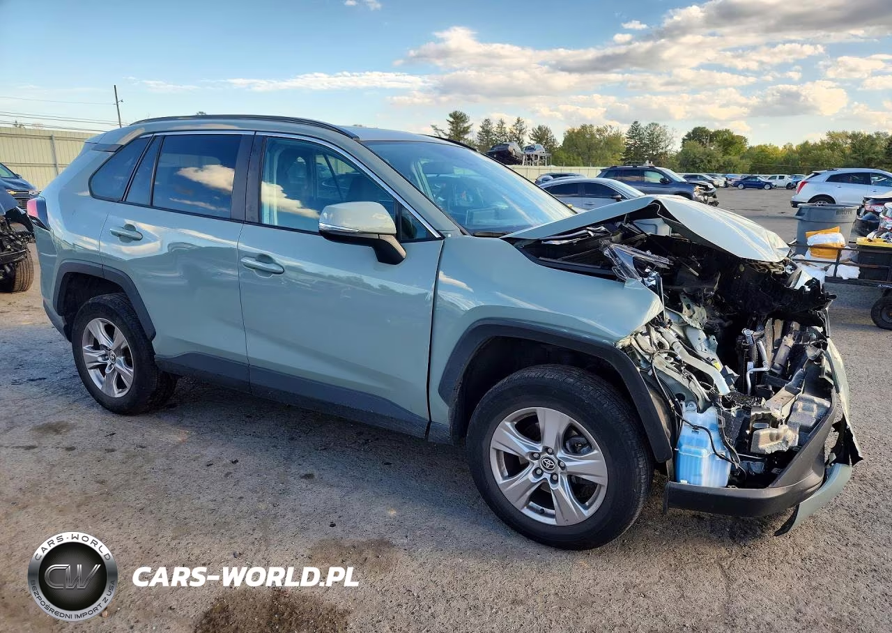 2023 Toyota Rav4 Xle VIN:2T3P1RFVXPW338613 - 4