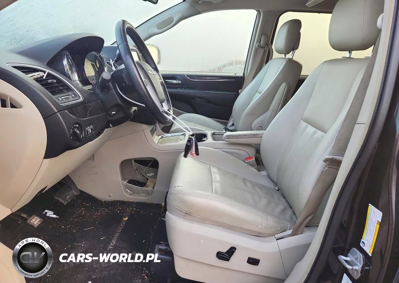 2012 Chrysler Town & Country Touring L VIN:2C4RC1CG3CR124643 - 7