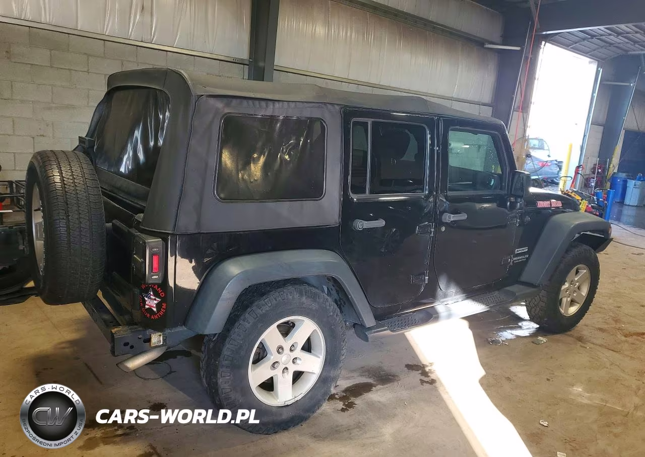 2016 Jeep Wrangler Unlimited Sport VIN:1C4HJWDG8GL206945 - 3