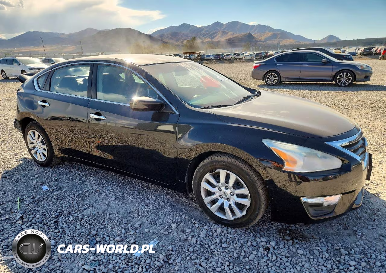 2013 Nissan Altima 2.5 VIN:1N4AL3APXDN537692 - 4