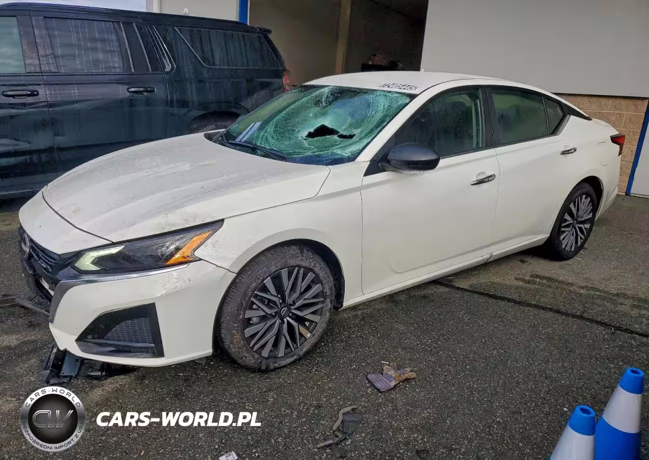 2025 Nissan Altima Sv