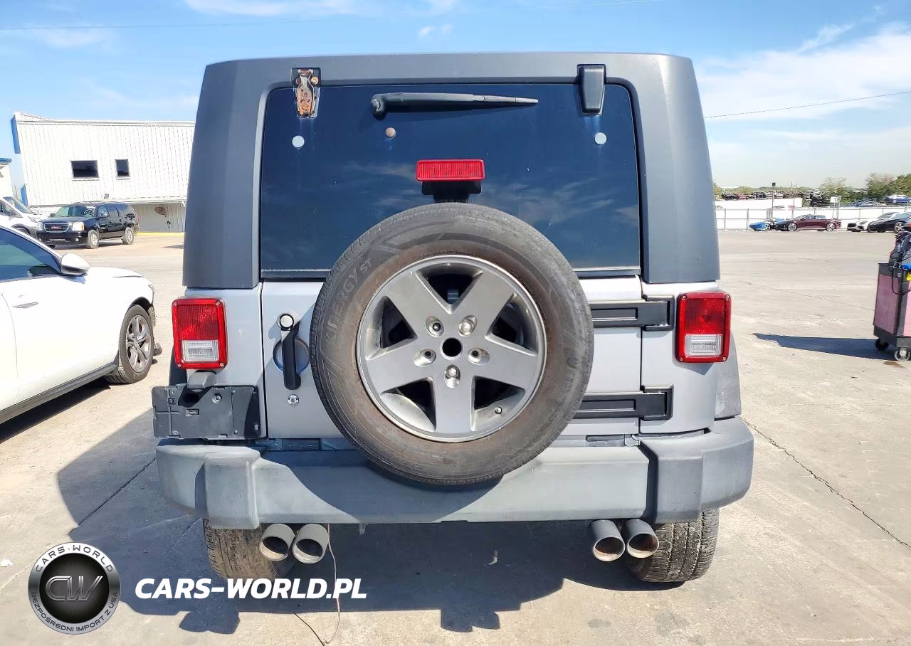 2017 Jeep Wrangler Unlimited Sport VIN:1C4BJWDG2HL589384 - 6