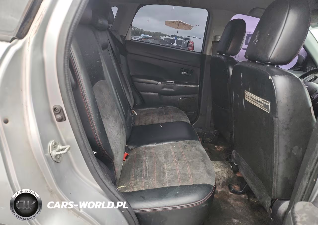 2018 Mitsubishi Outlander Sport Es VIN:JA4AR3AW8JU001173 - 11
