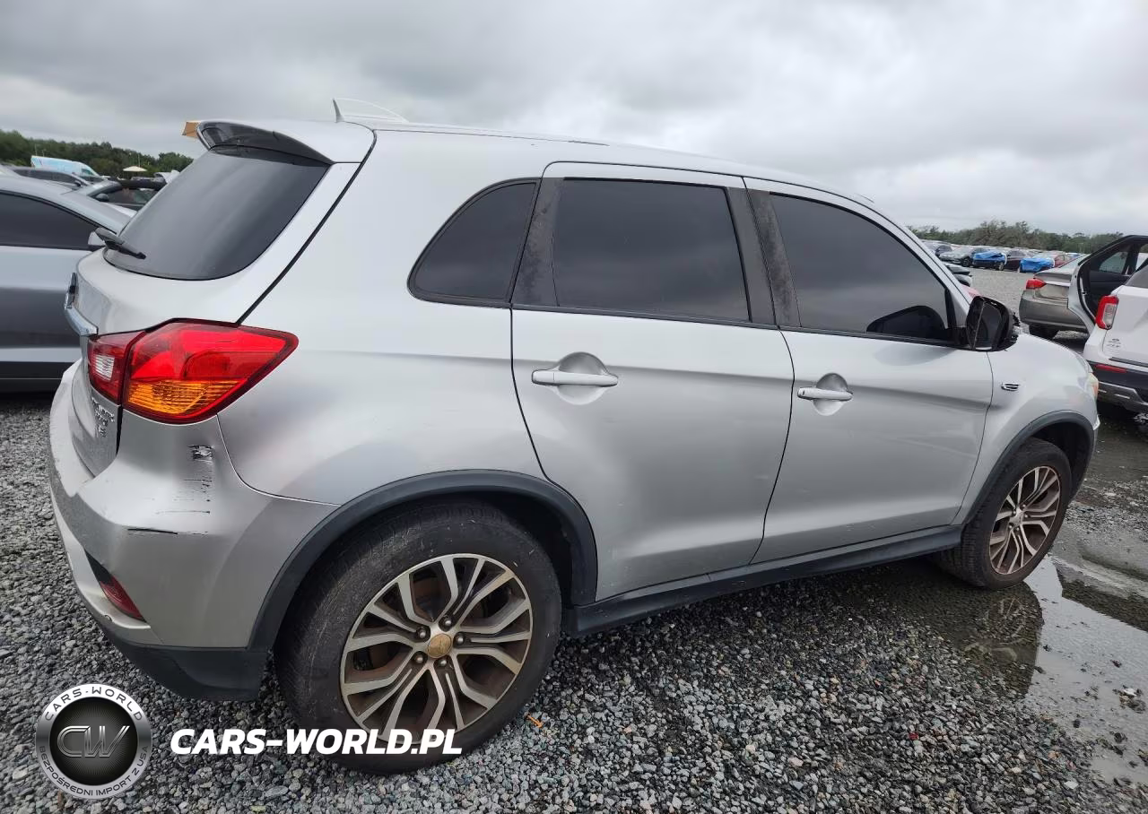 2018 Mitsubishi Outlander Sport Es VIN:JA4AR3AW8JU001173 - 3