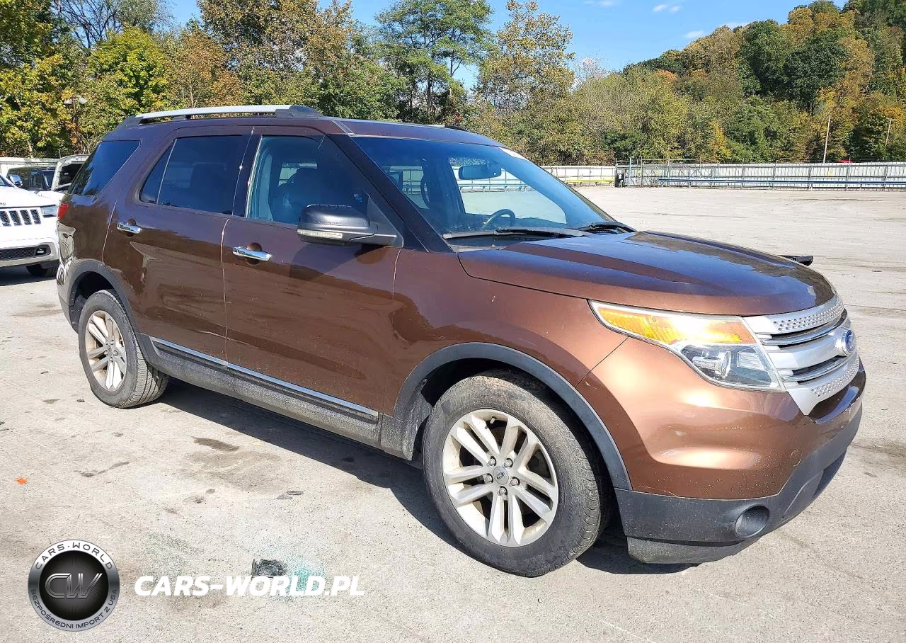 2011 Ford Explorer Xlt VIN:1FMHK7D80BGA64373 - 4