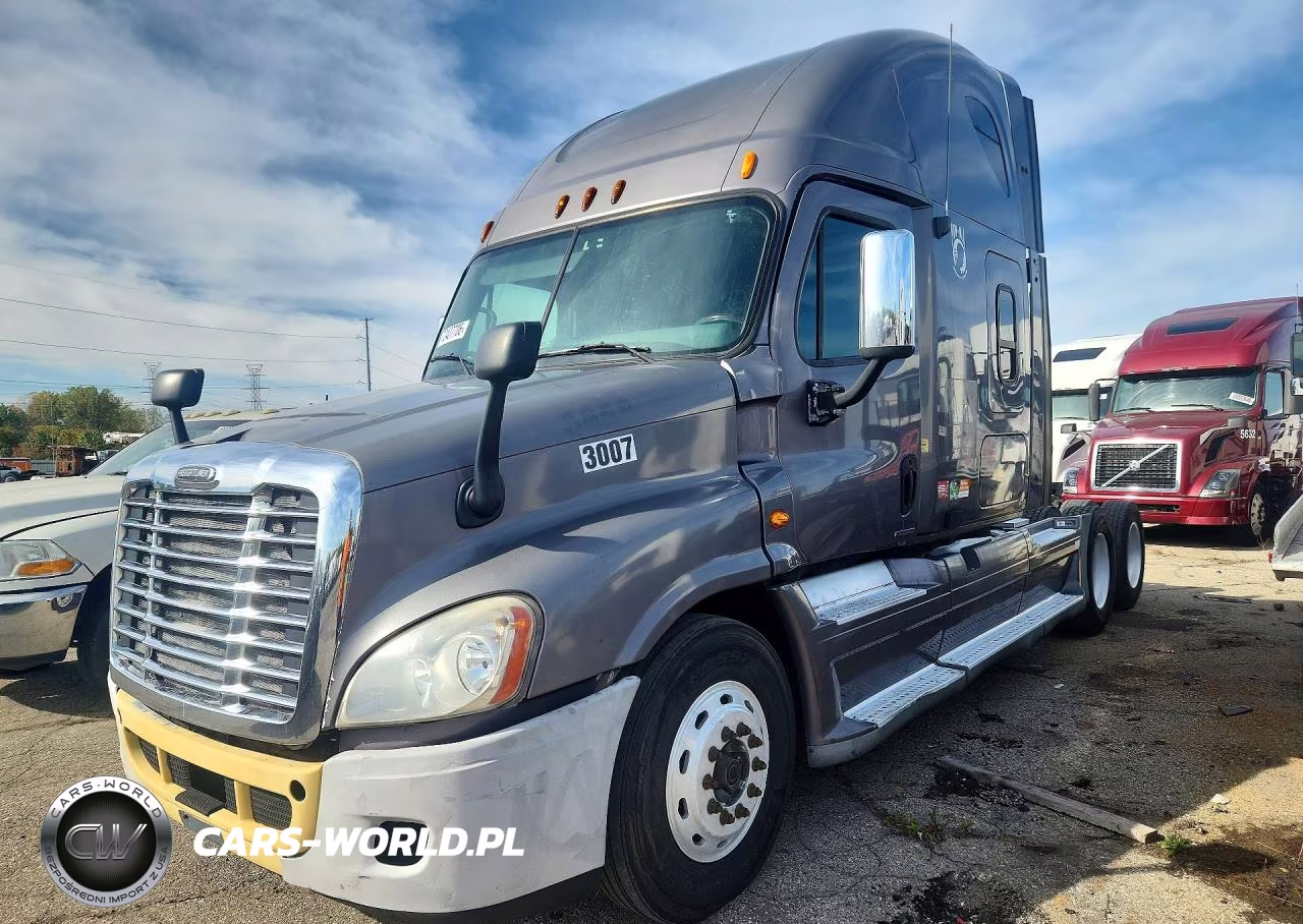 2008 Freightliner Cascadia Semi Truck