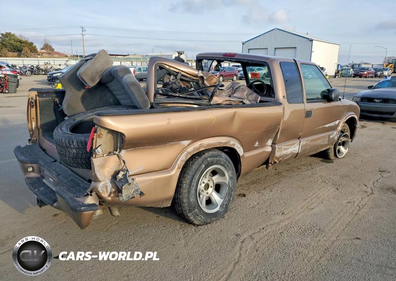 2002 Chevrolet S Truck S10 VIN:1GCCS195928217952 - 3