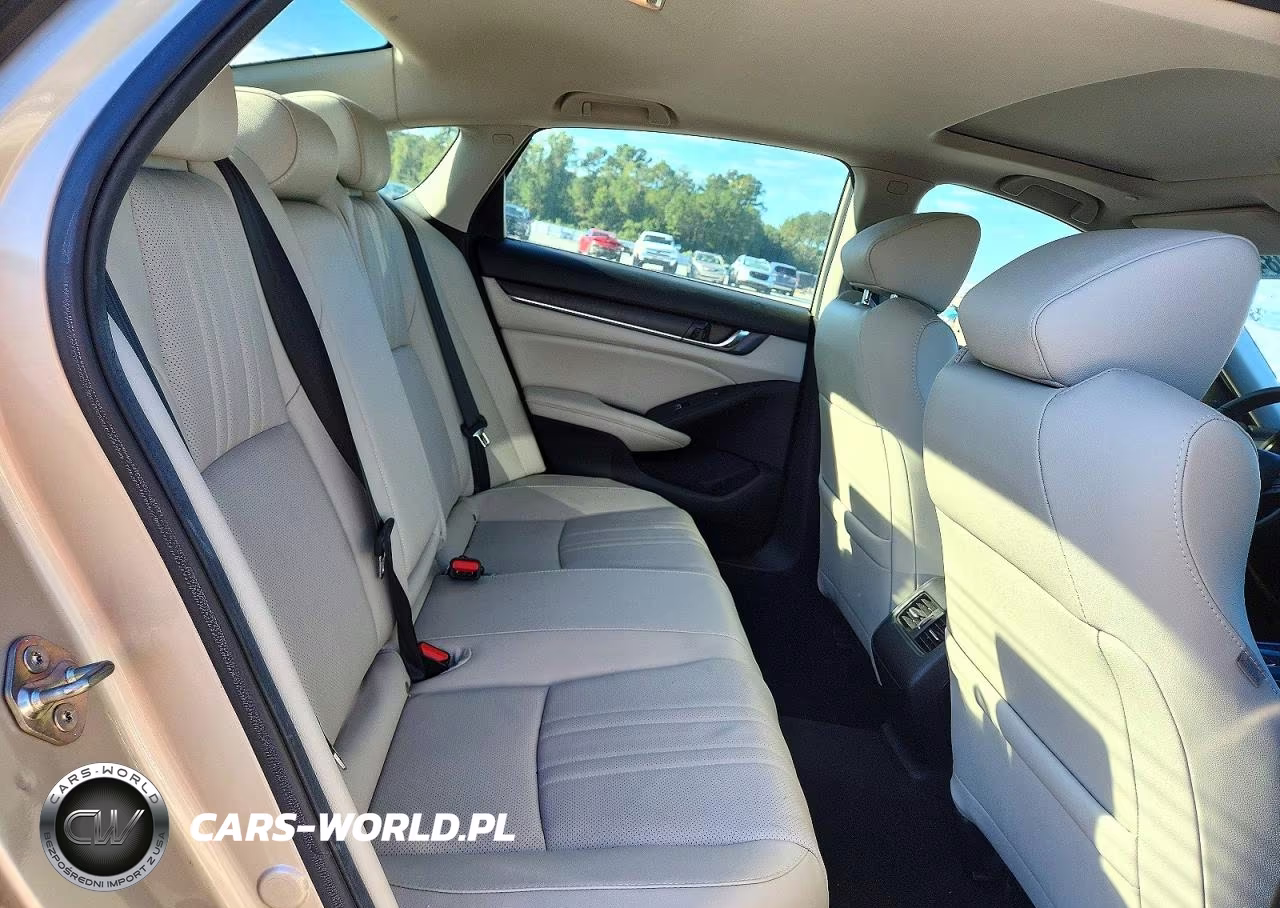 2019 Honda Accord Touring VIN:1HGCV2F93KA030916 - 10