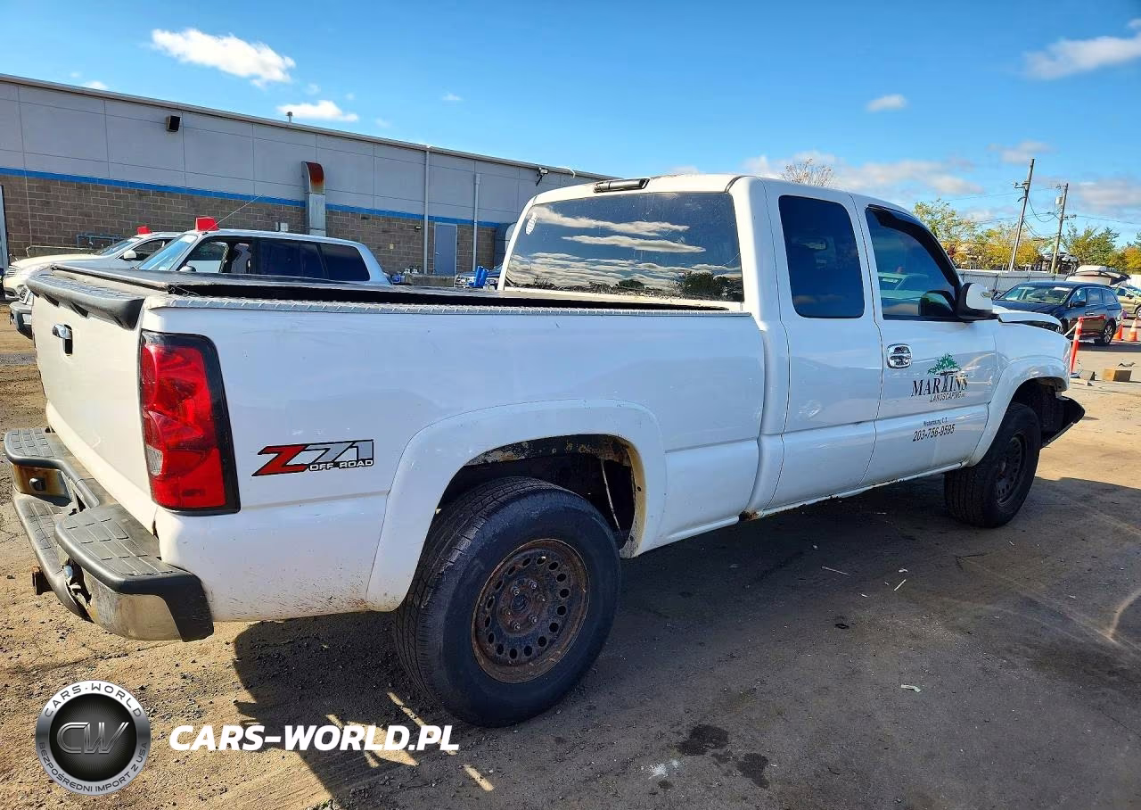 2005 Chevrolet Silverado K1500 VIN:2GCEK19B651173575 - 3