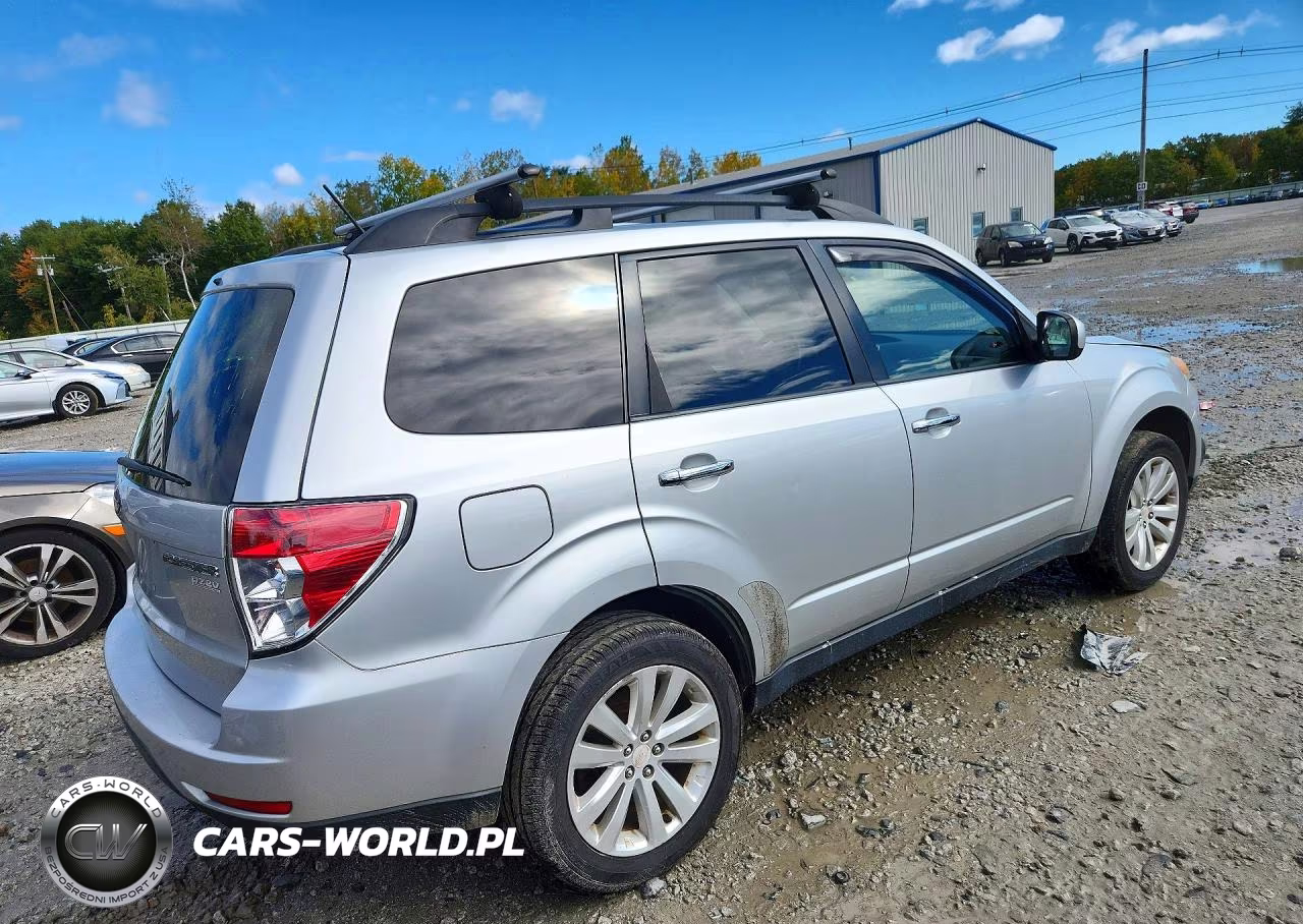 2011 Subaru Forester 2.5X Premium VIN:JF2SHADC1BH761203 - 3