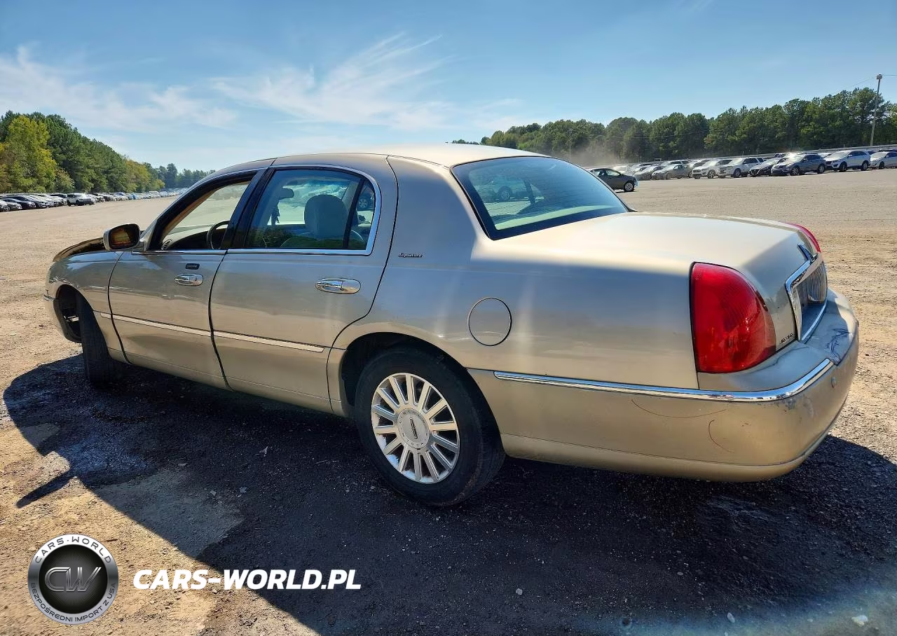 2004 Lincoln Town Car Executive VIN:1LNHM81W84Y635303 - 2