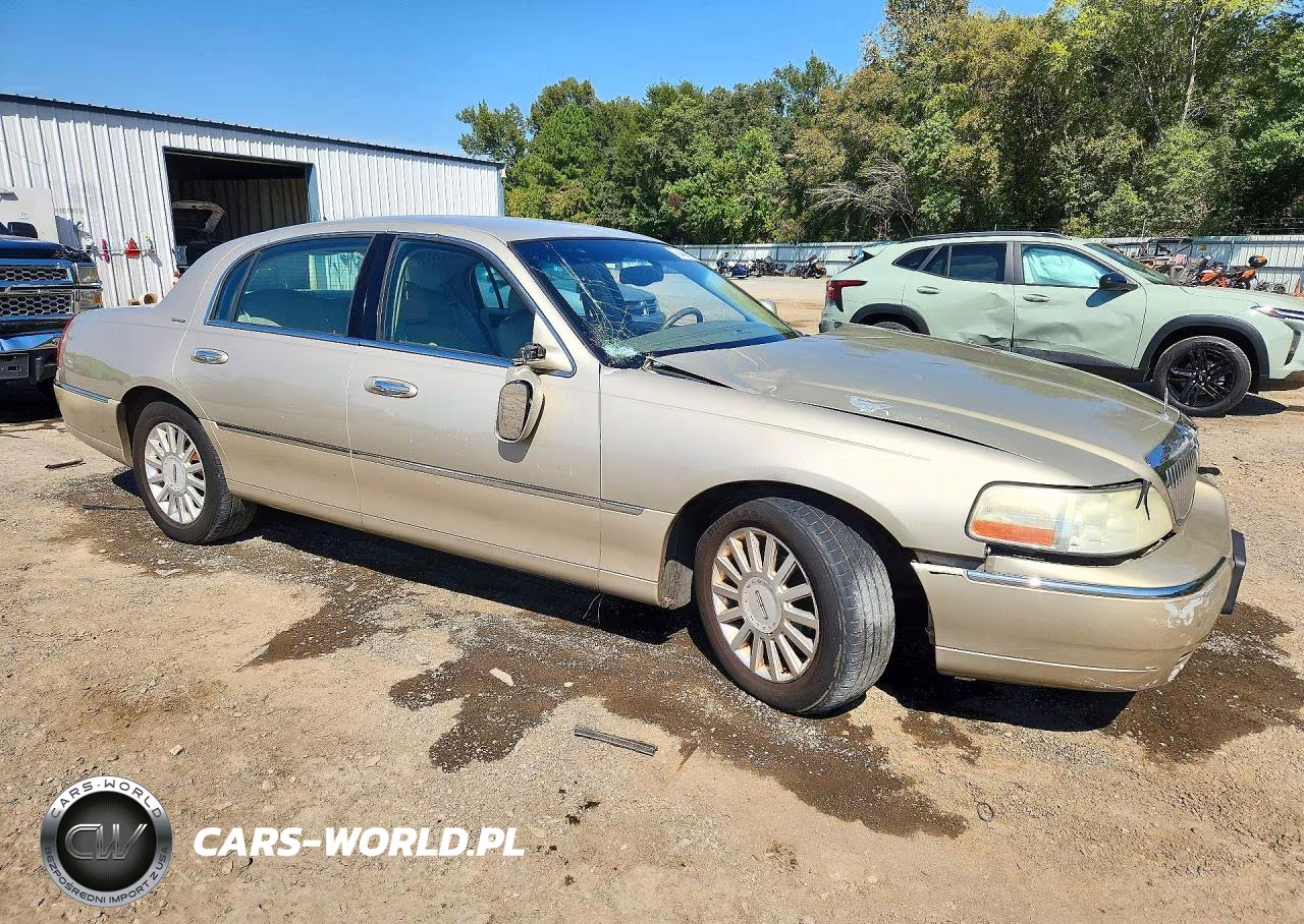 2004 Lincoln Town Car Executive VIN:1LNHM81W84Y635303 - 4
