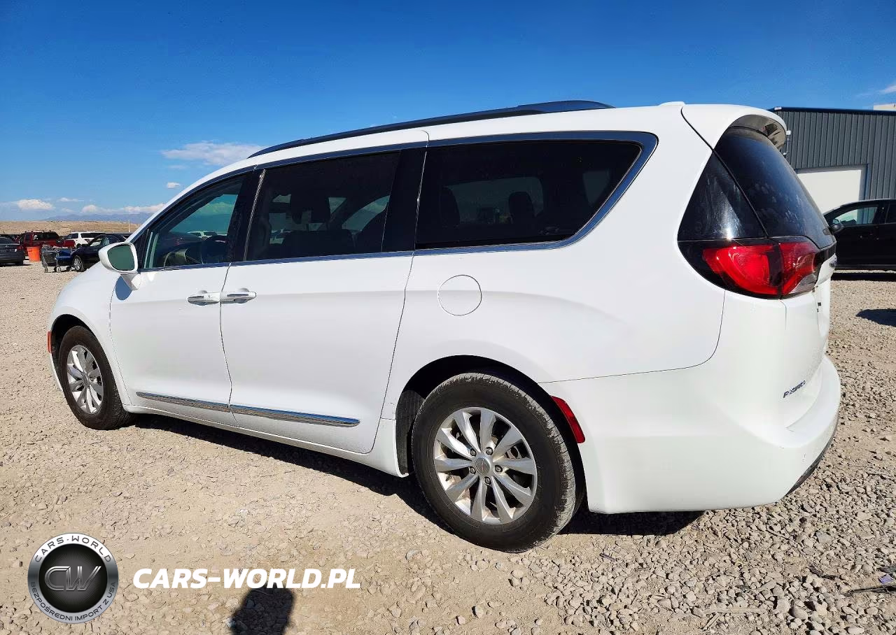 2019 Chrysler Pacifica Touring L VIN:2C4RC1BG1KR539783 - 2