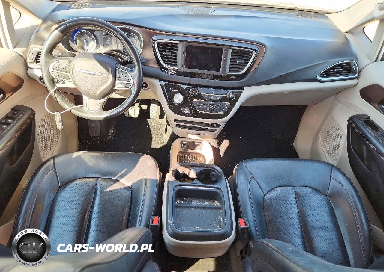 2019 Chrysler Pacifica Touring L VIN:2C4RC1BG1KR539783 - 8